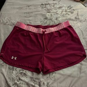 size large under armour shorts perfect condition!!